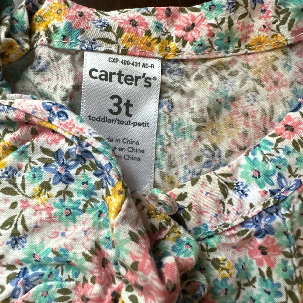 Carter’s Girls 3T flowered dress.